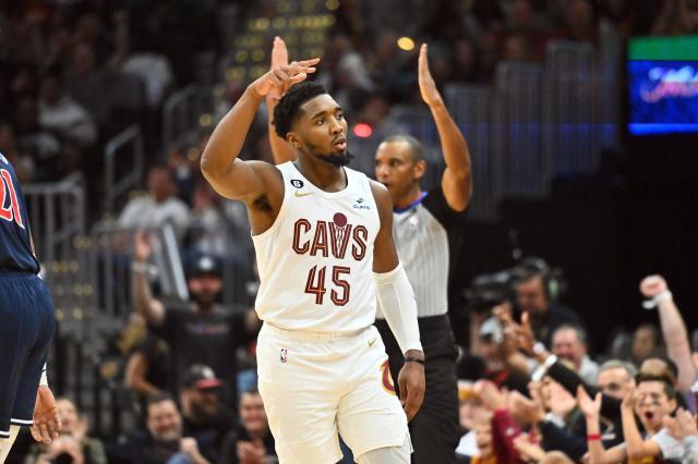 开云体育官网登录入口-米切尔享受骑士生活：夺4连胜 打球更轻松